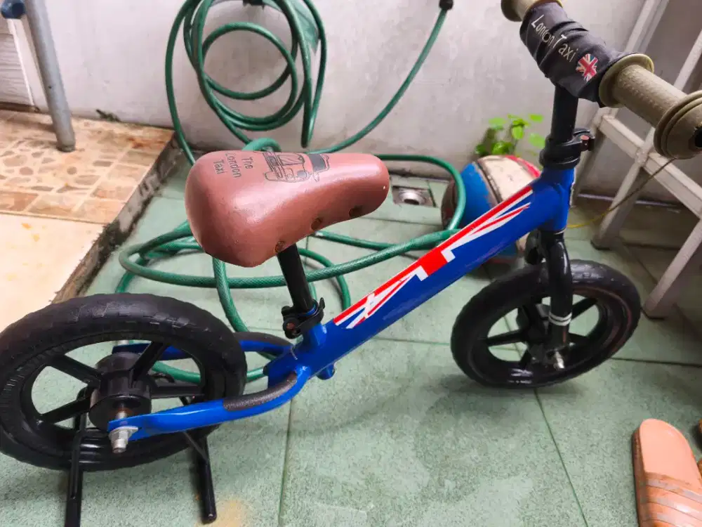 Balance bike London taxi