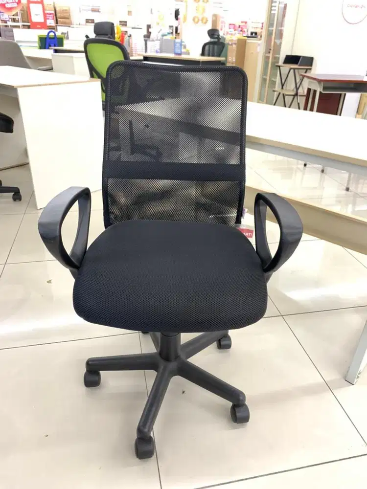 Kursi kantor murah meriah