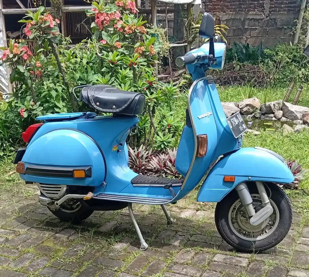Dijual vespa px'80 kondisi mesin body selesai revair.