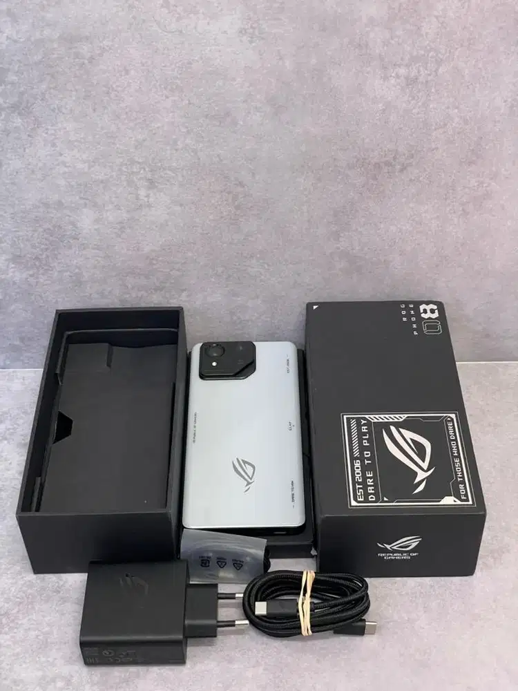 Asus rog 8 ram 12/256 garansi on no minus