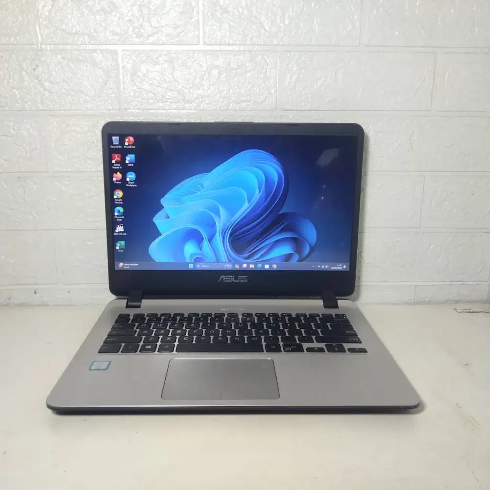 Laptop Asus A407U i3 Gen7 RAM 4 SSD 240GB Intel HD 14in slim Mulus