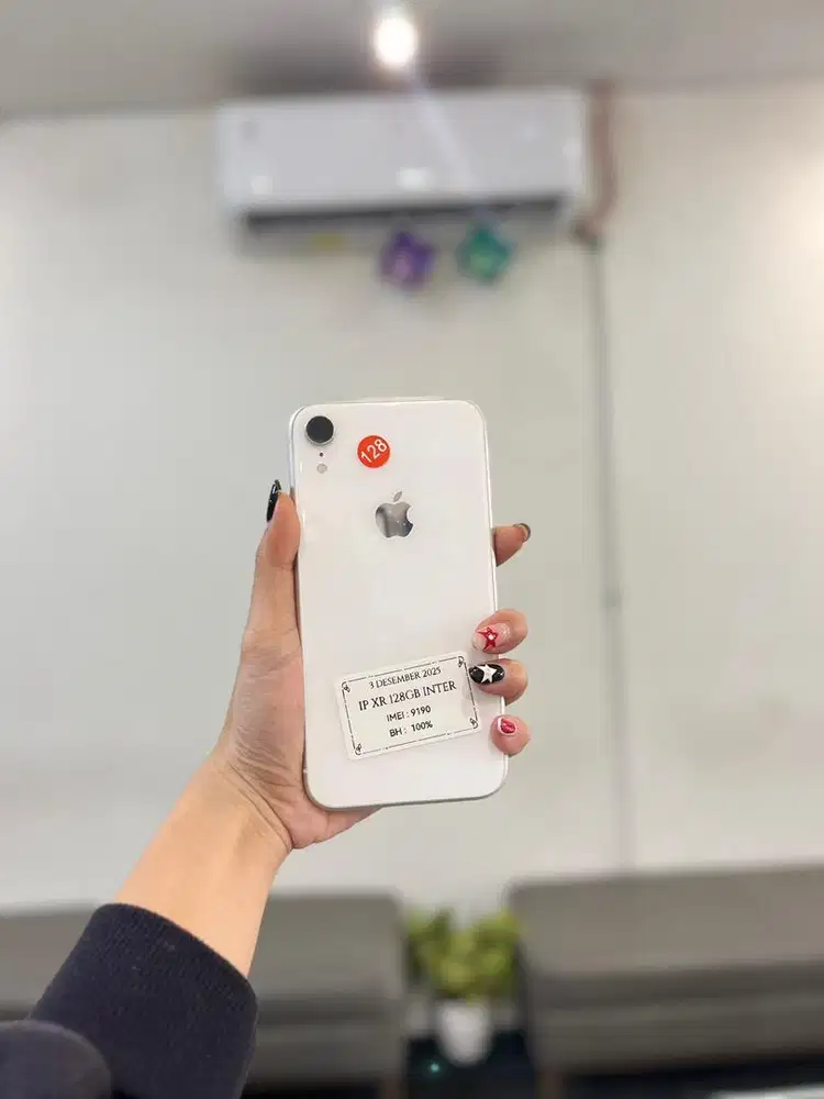 Iphone XR 128GB fullset mulus nominus garansi terima tt cod kredit