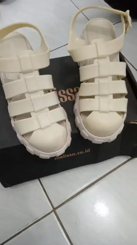 Sepatu Melissa Megan