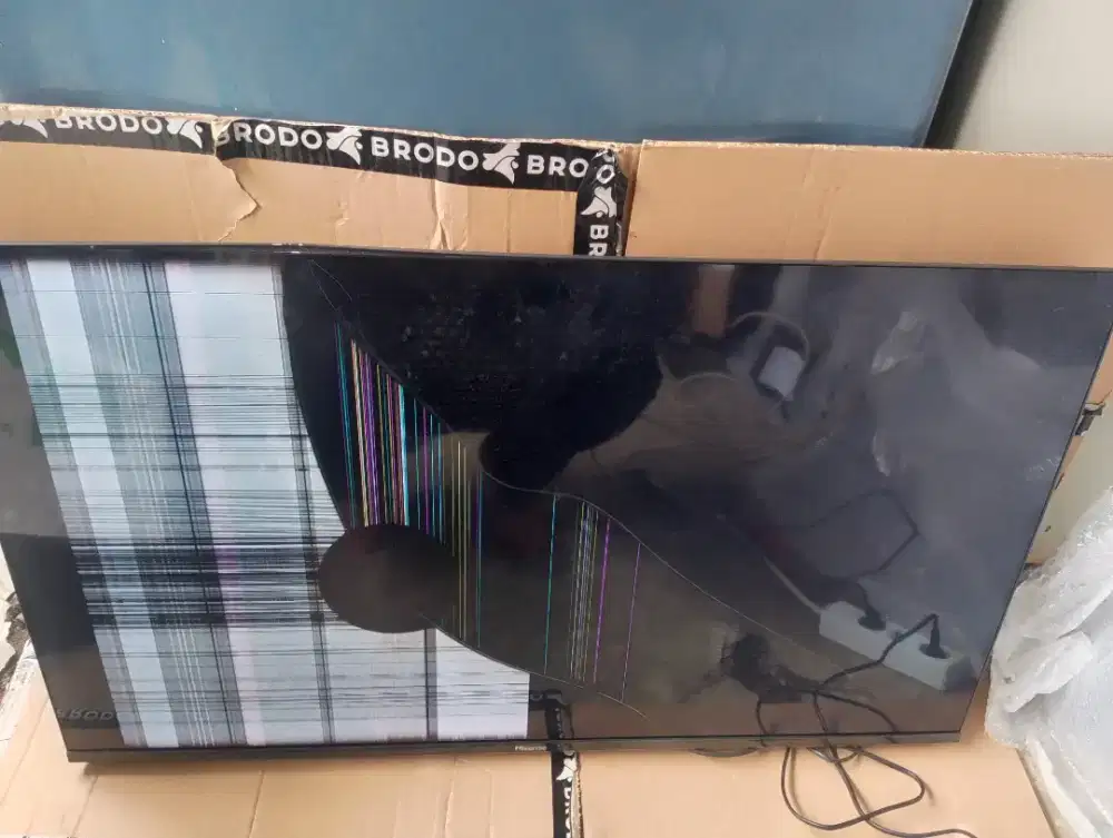 TV ANDROID Merk Hisense LED 43inc Minus