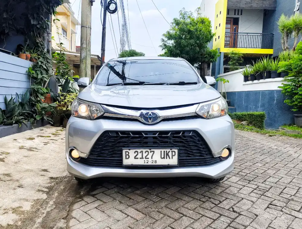 Veloz 1.5 Automatic THN 2018 Tangan 1