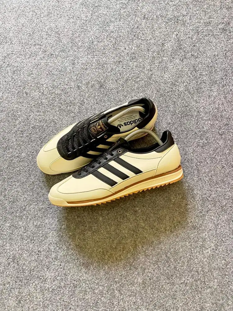 ADIDAS SL 72 SIZE 42