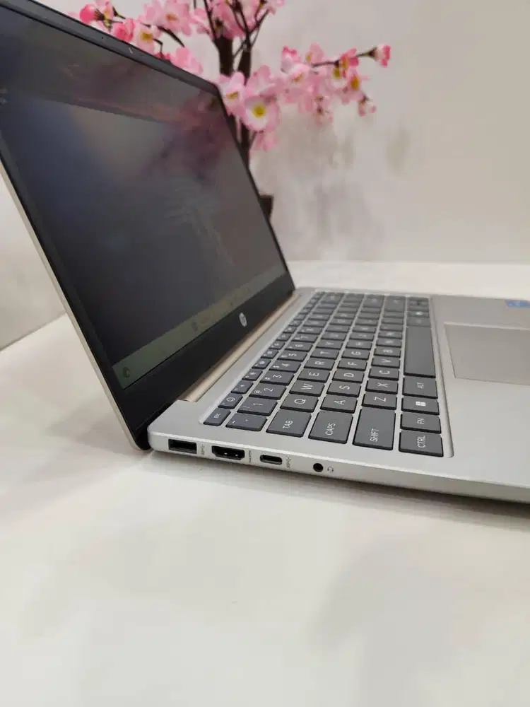 Laptop HP 14-ep0260TU ep0261TU Intel Core i3 1315U 8GB 512GB SSD