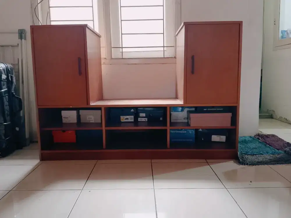 Dijual murah buffet TV mau pindah rumah