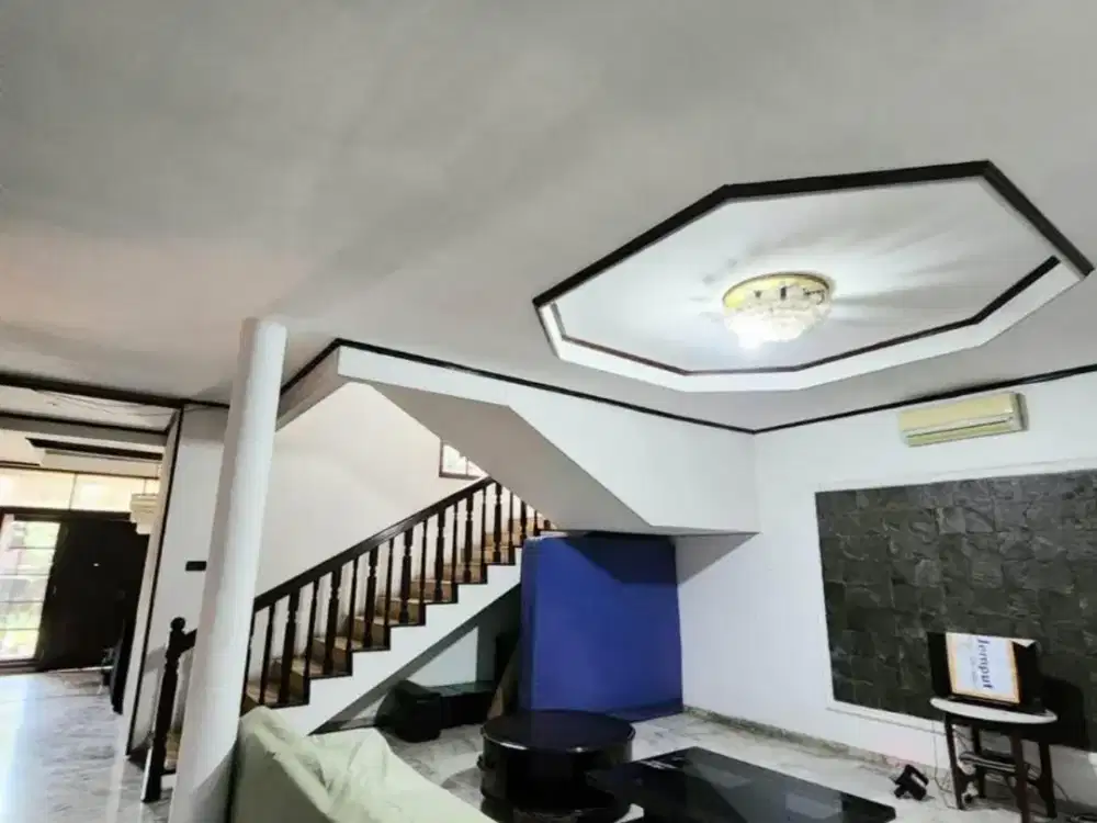 Dijual Rumah di Kebayoran Lama