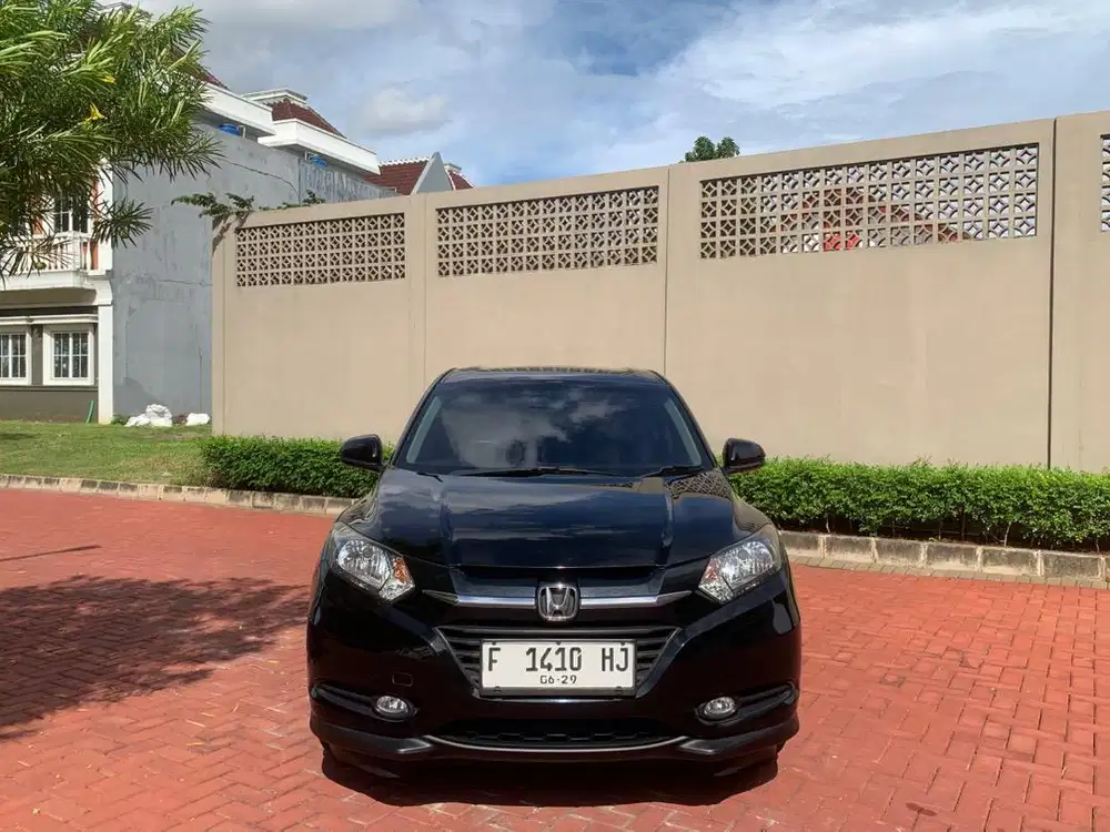HONDA HRV E CVT 2018 HITAM