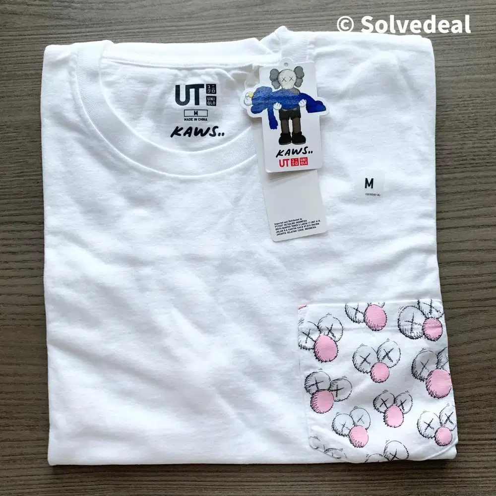 Kaos Uniqlo Kaws BFF Pocket Putih