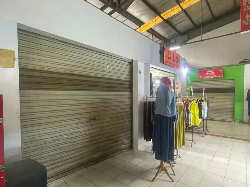 Kios Siap Pakai Sangat Strategis di Pasar Modern Bintaro Sektor 9 (SD)