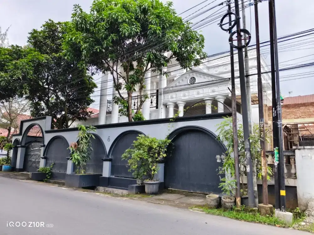 Dijual Rumah Mewah Harga MENARIK LOKASI DEKAT UNSUD