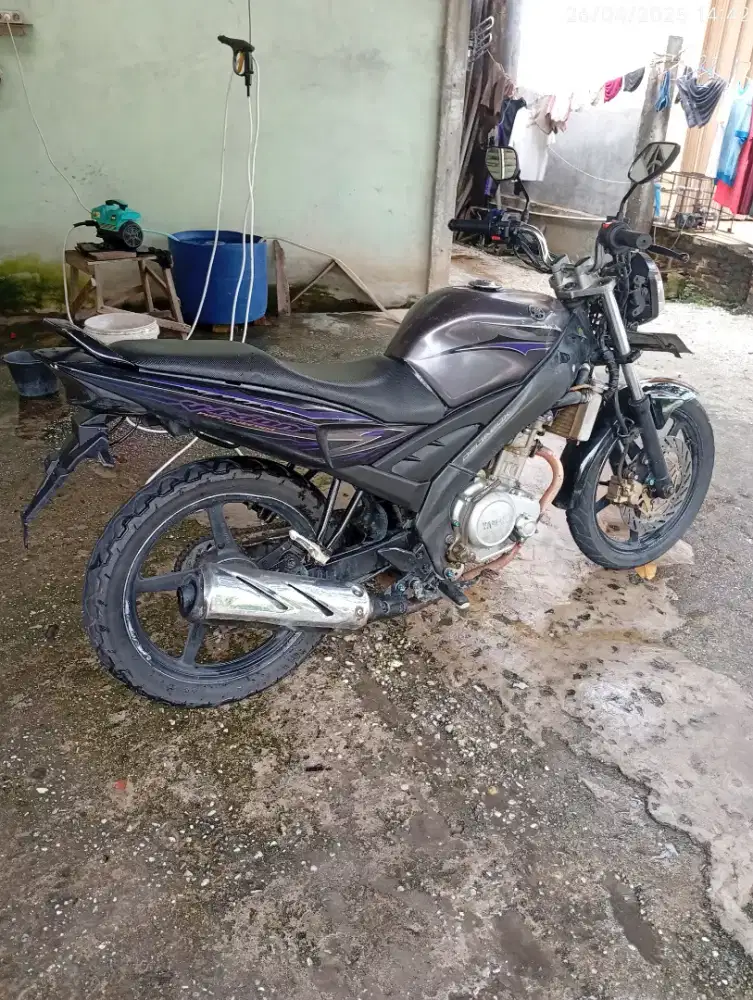 Di jual motor Yamaha Vixion 2010