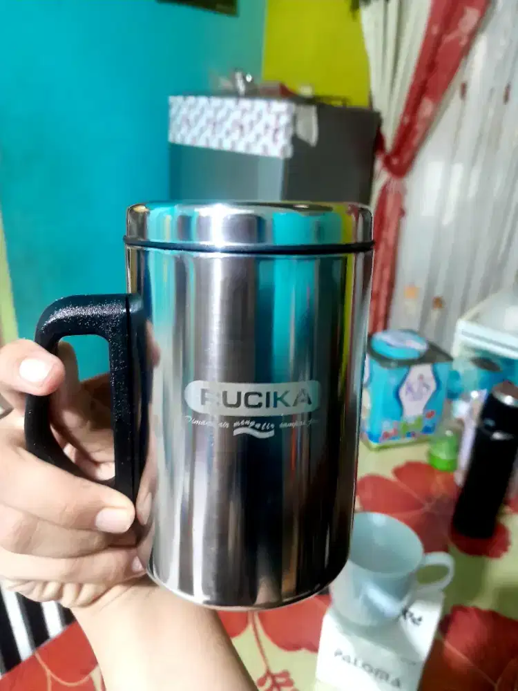 Gelas besi dari rucika