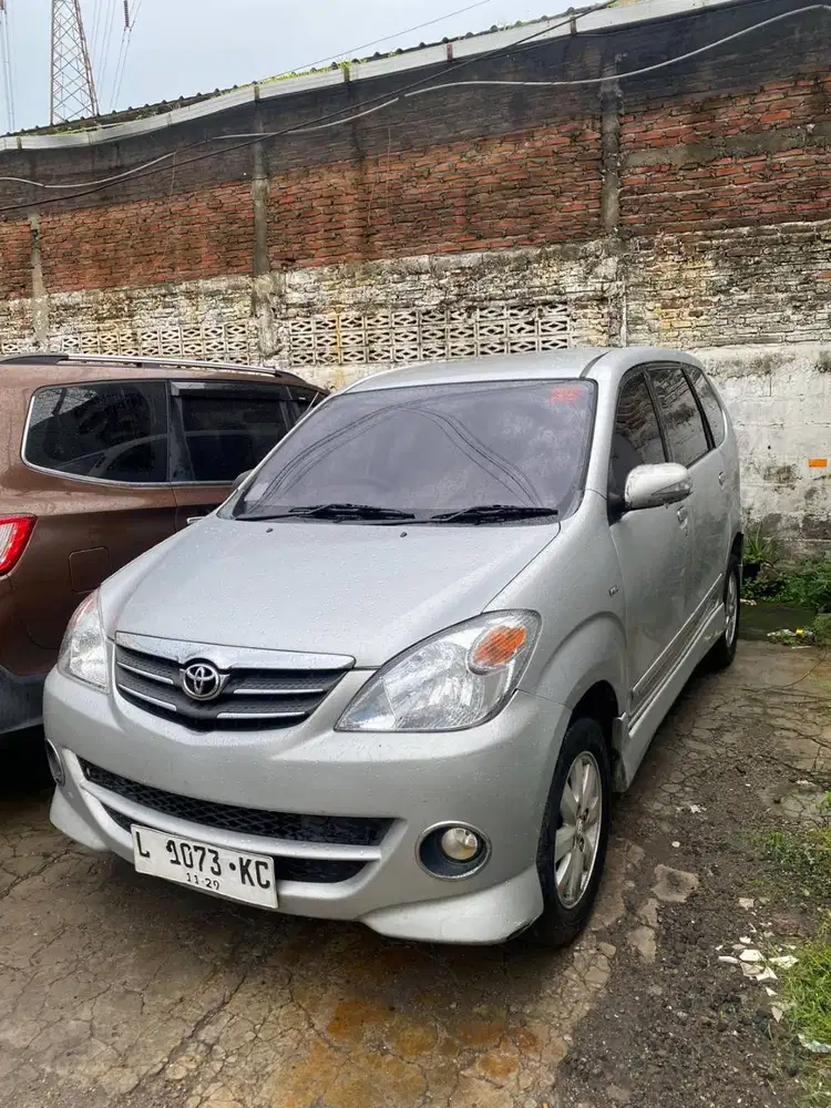 AVANZA S M/T 2010