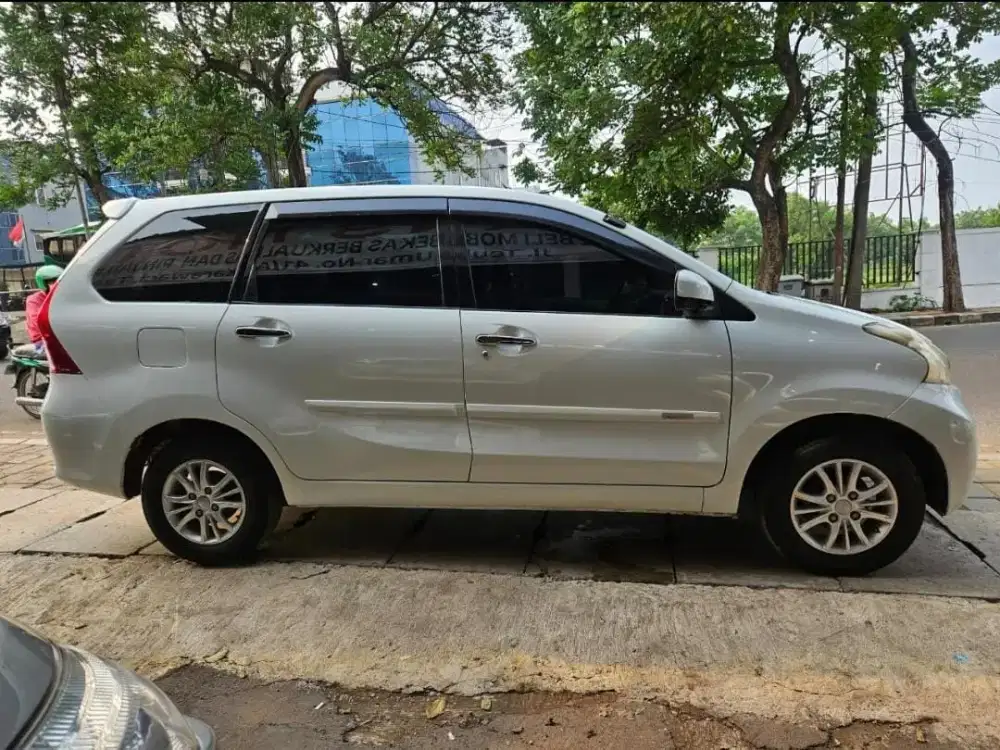 XENIA R DLX MANUAL 2014,3JT