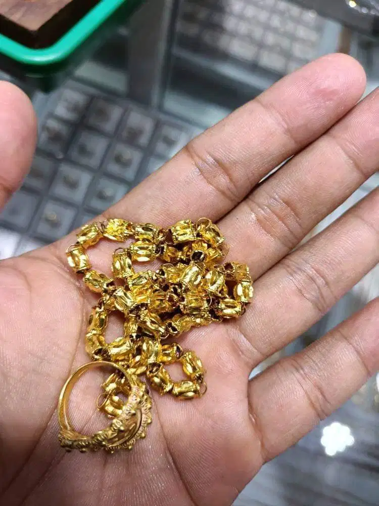 Terima jual beli emas dan berlian