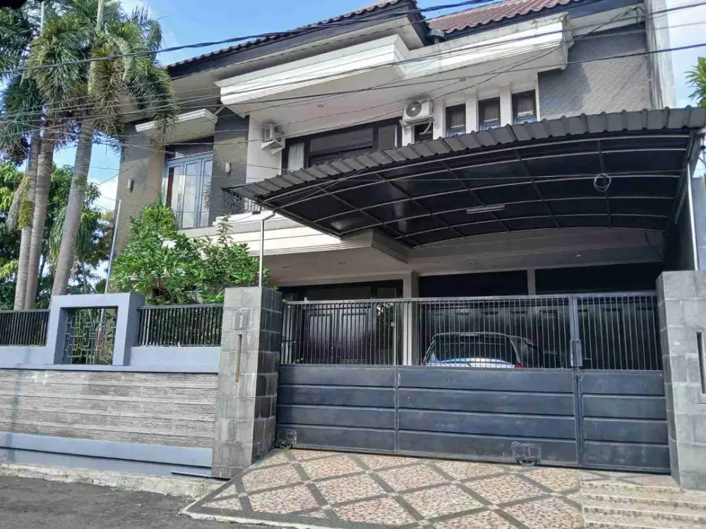 Rumah mewah disewakan Jl gandaria langsep malang
