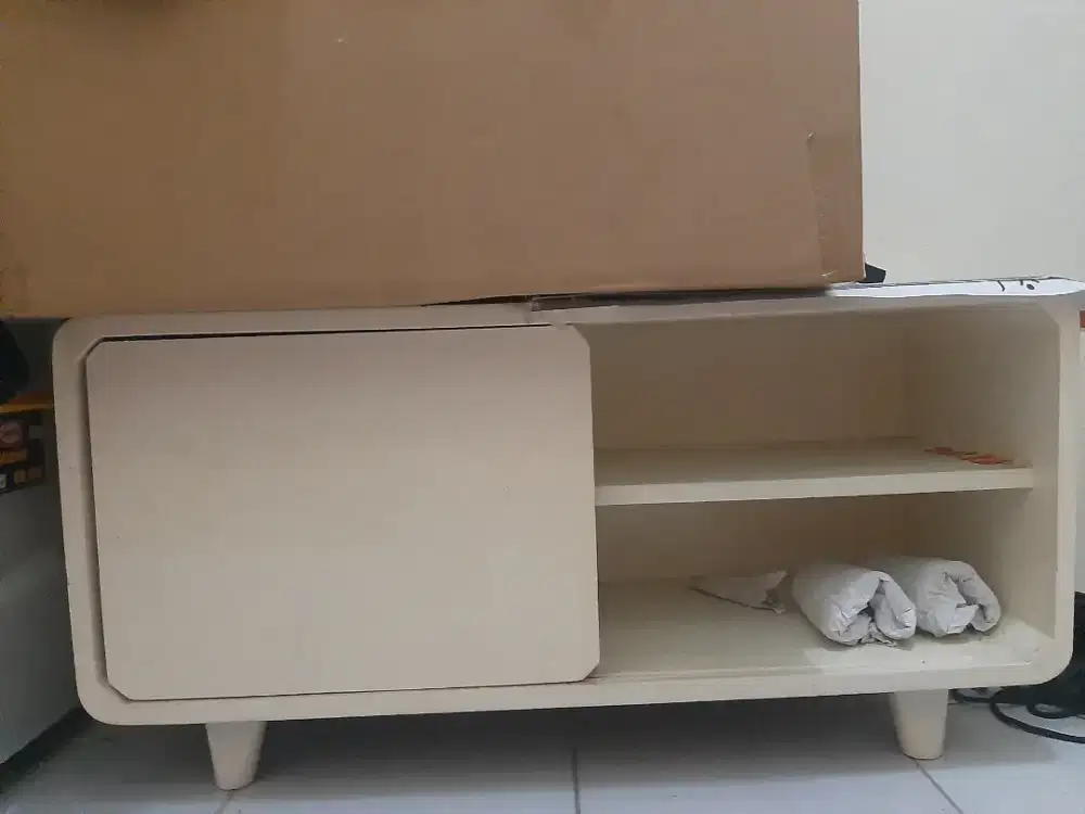 Rak tv minimalis simpel modern