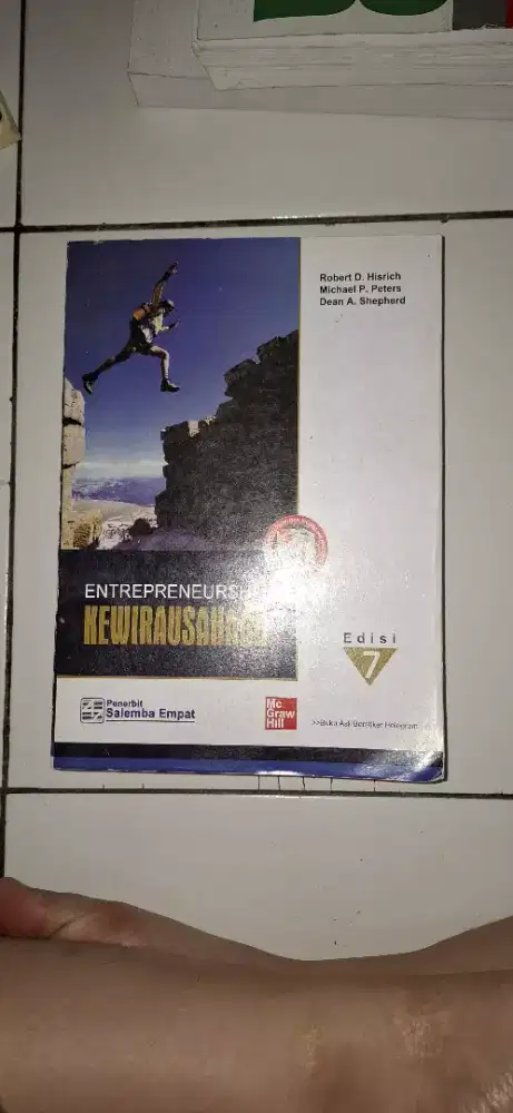 buku Kewirausahaan (Entrepreneurship) Edisi 7