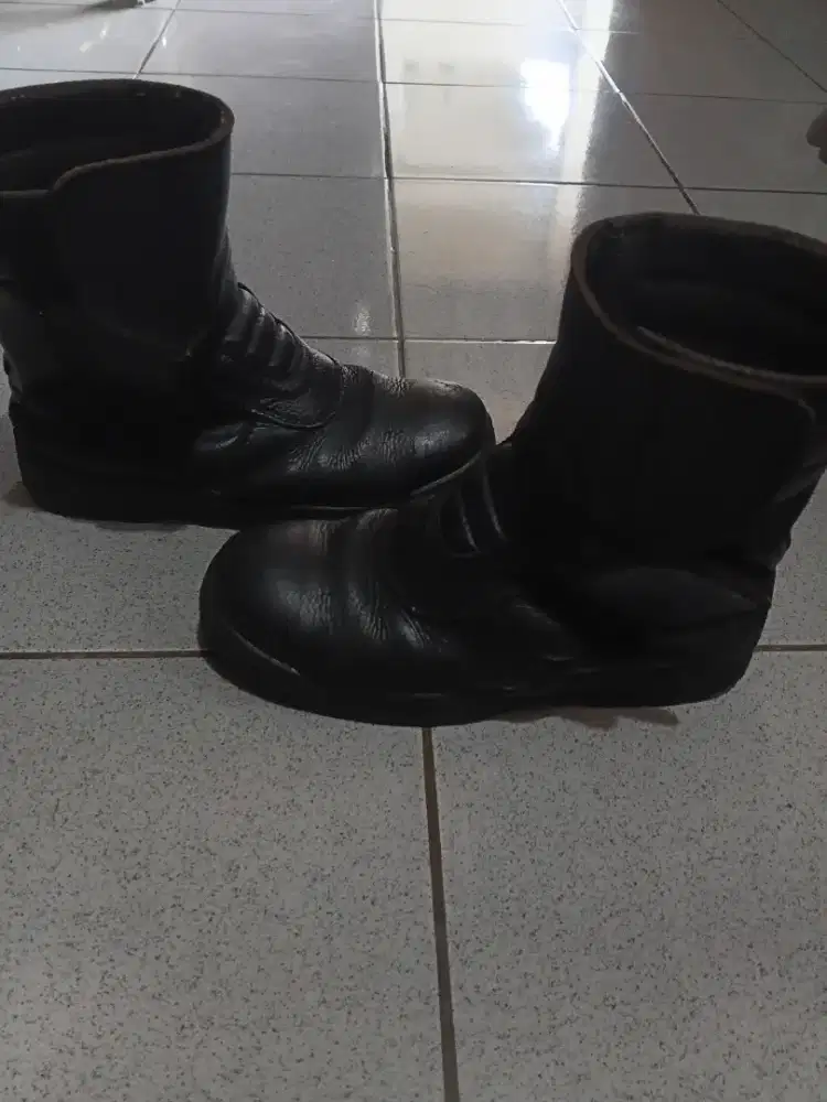 Sepatu sefty/touring uk 41-42 bahan kulit