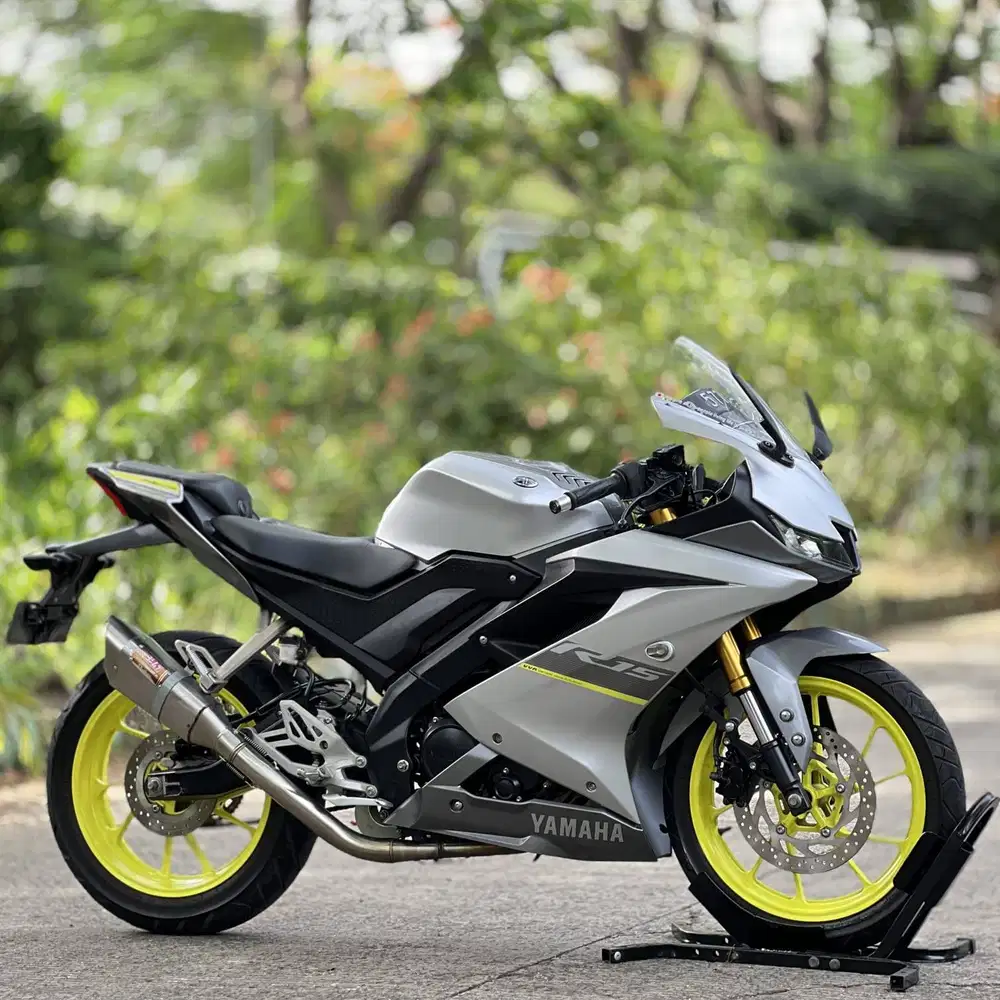YAMAHA YZF R15 V3 2021 SILVER KM LOW PAJAK PANJANG GASPOL