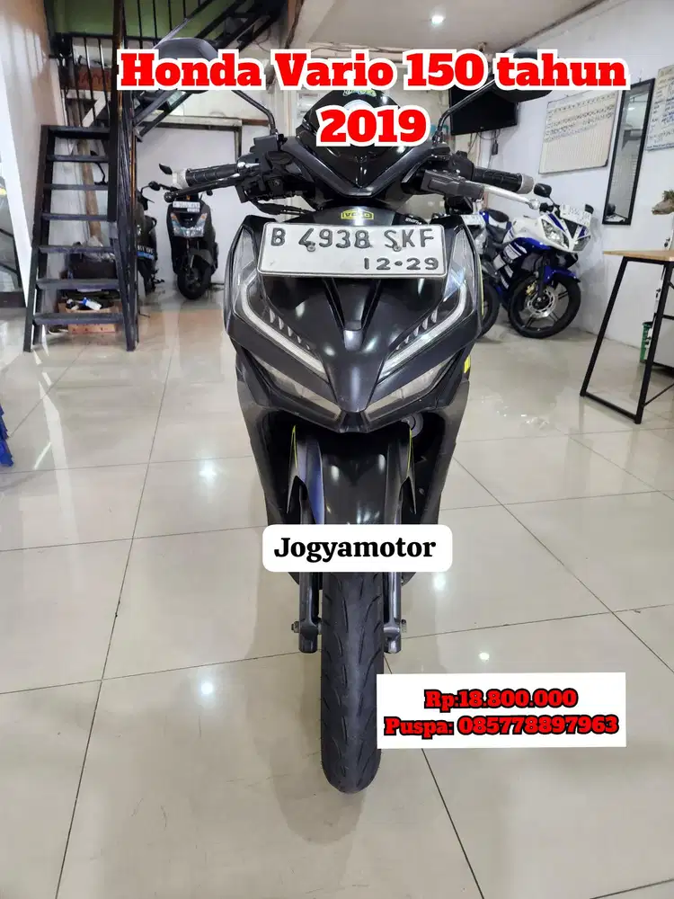 (B) honda  vario 150 tahun 2019
