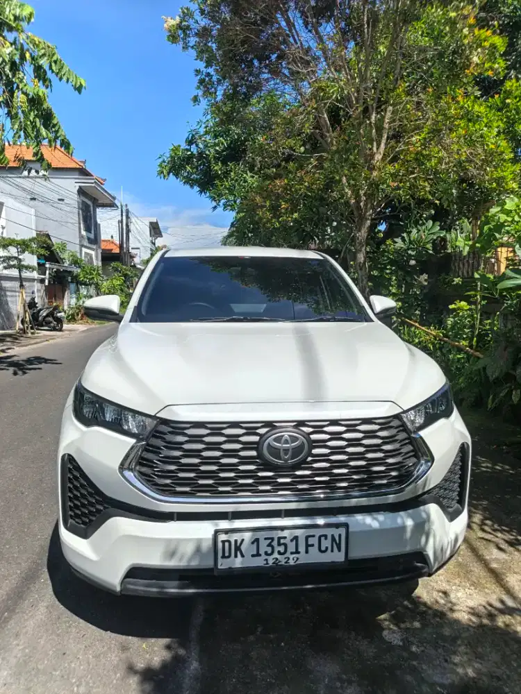 Toyota innova zenix G hybrid 2024