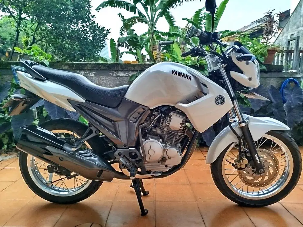 Yamaha Scorpio Z 225cc 2011 Istimewa Mulus Murah