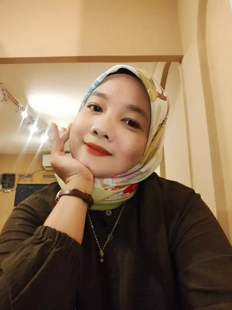 Saya mencari pekerjaan untuk menjadi art/asuh anak