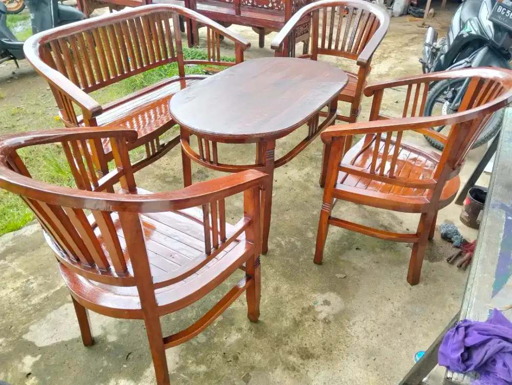 Kursi minimalis betawi