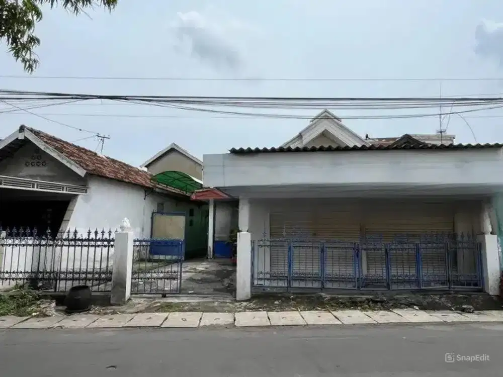 Rumah Lama Raya Jambangan Cocok Komersial Atau Kos Lokasi Strategis Dekat Ketintang, UNESA