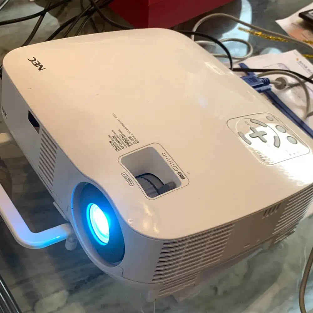 Proyektor Projector Digital NEC VT491 Beserta Layar Screen Putih Orca