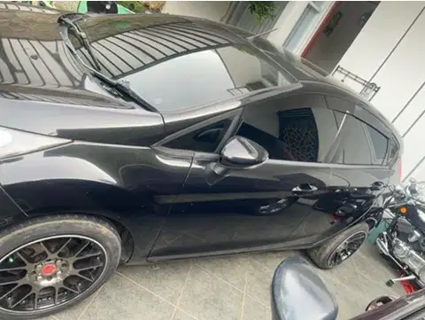 Ford Fiesta 2011 bagus pemilik langsung
