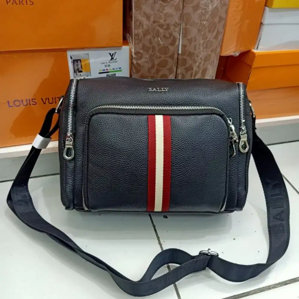 BAG CAMERA BALLY BRANDED IMPORT