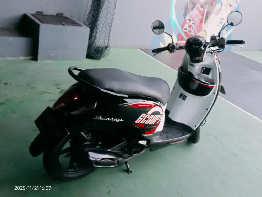 Scoopy 2016 warna hitam
