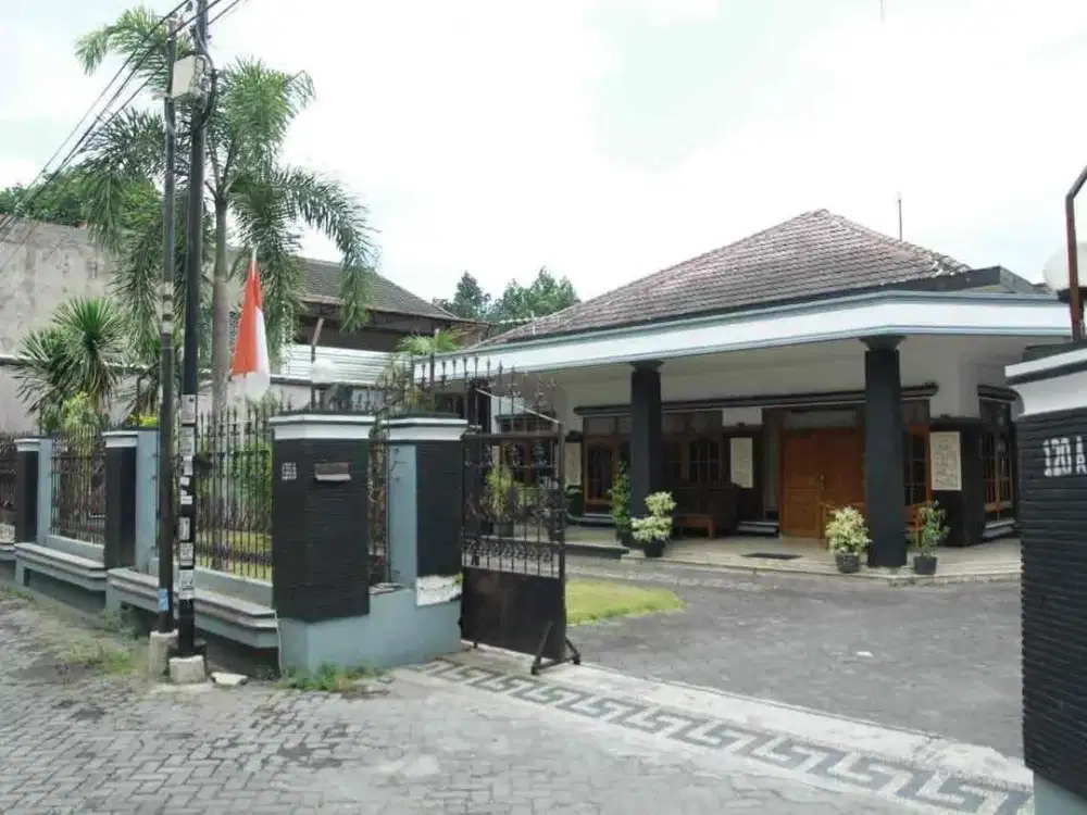 Dijual Rumah Besar Siap Huni di jl Kaliurang KM 6
