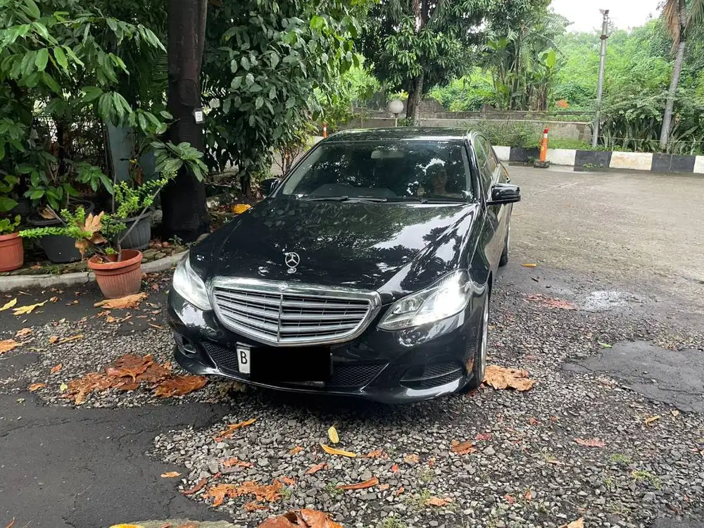 Jual 2014 Mercedes-Benz E200 2.0 CGI Sedan W212