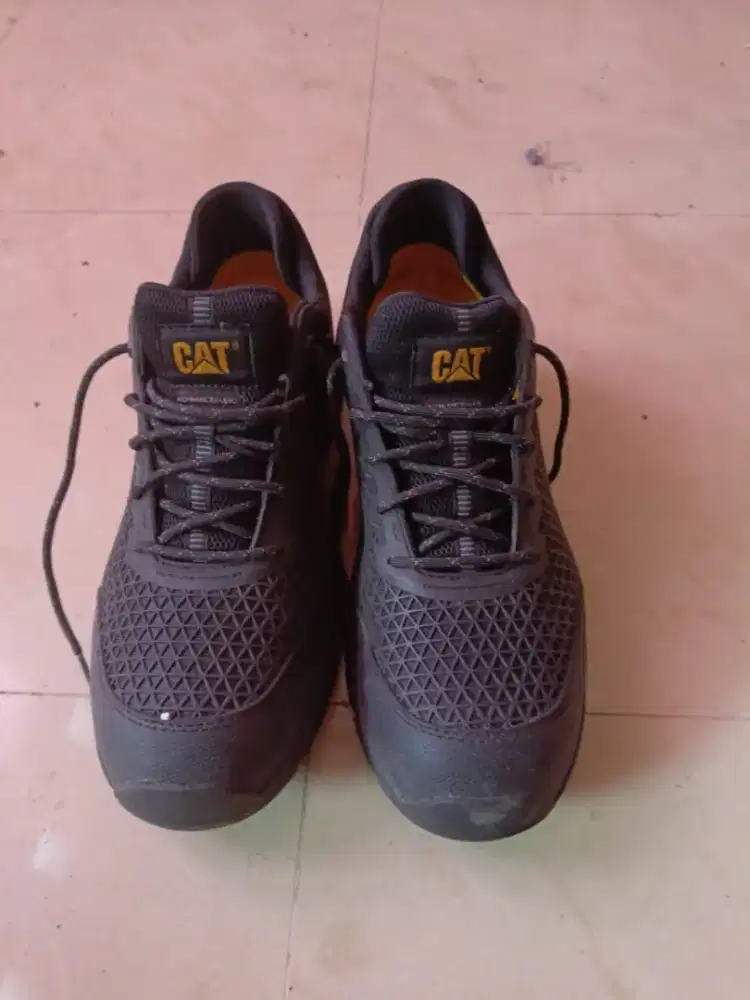 Sepatu Safety Caterpillar Size 45 harga bisa nego