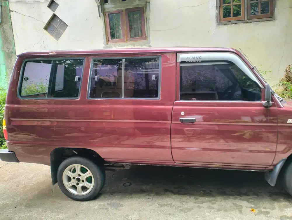 Toyota Kijang 1987 Bensin