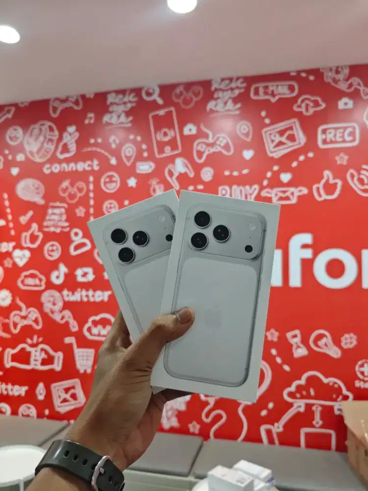 Ready tdk banyak! Iphone 17 Pro silver promo cicilan syarat cukup KTP