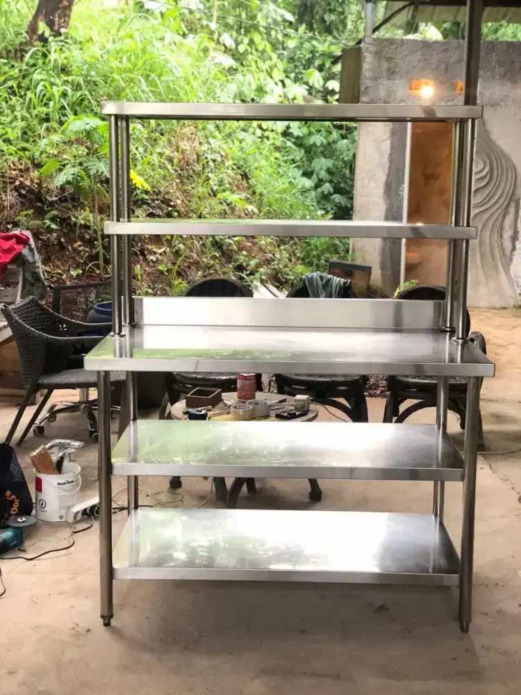 Meja 3 Susun
Uk 120x70x81

harga 2.800.000