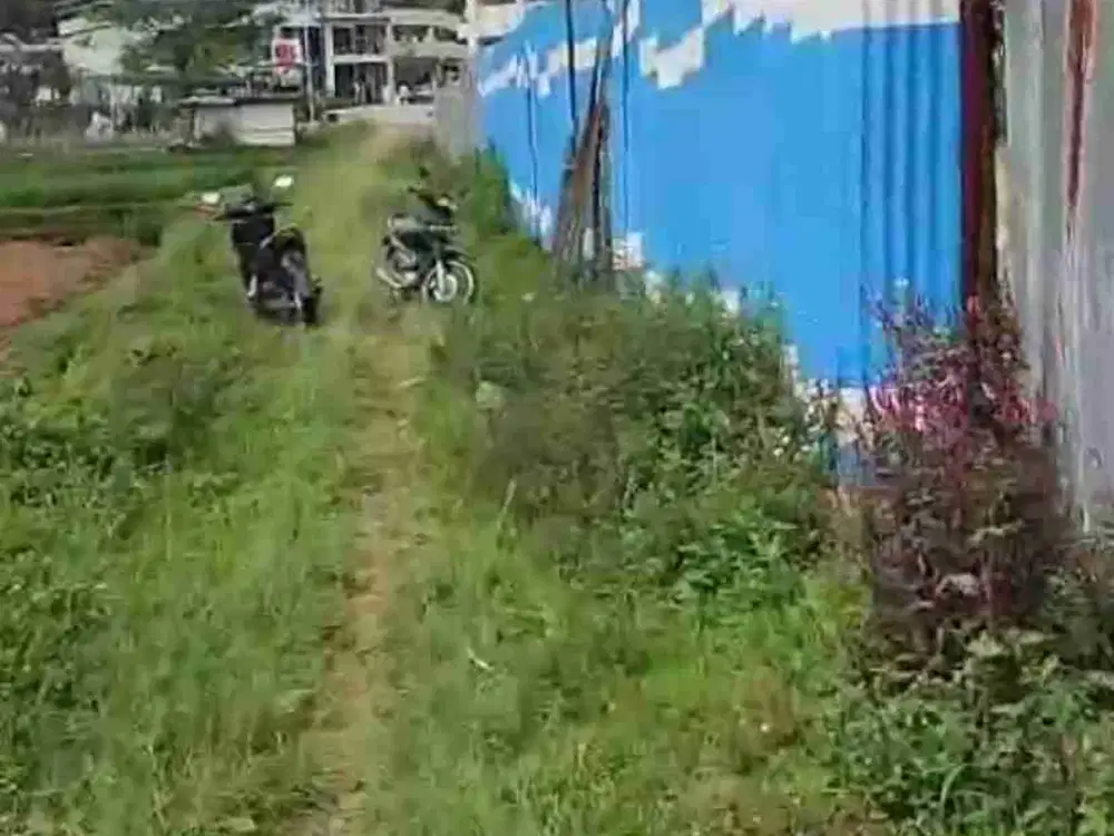 Dijual cepat  Tanah murah 2.085m² muka 22m mobil masuk lokasi, dekat sekolah Internasional Al Azhar :
* 3 menit dari jalan raya