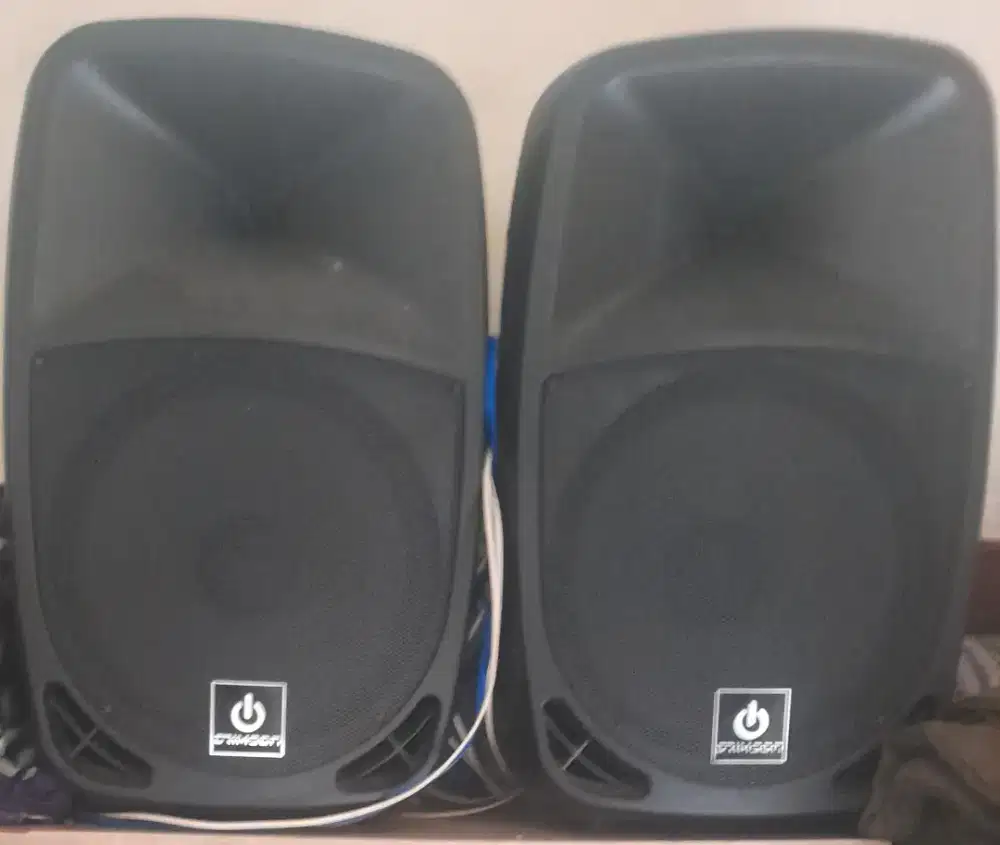 Sepeker Aktif Crimson