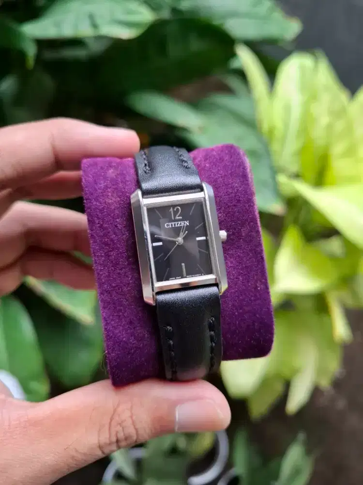 Citizen Tank Quartz Black Dial Original