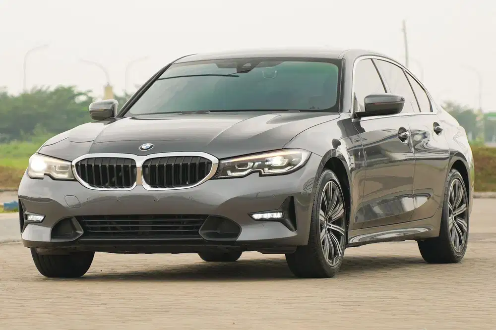 Ganteng ProMax! BMW 320i Sport 2022 New Model c200 520i x1 a200