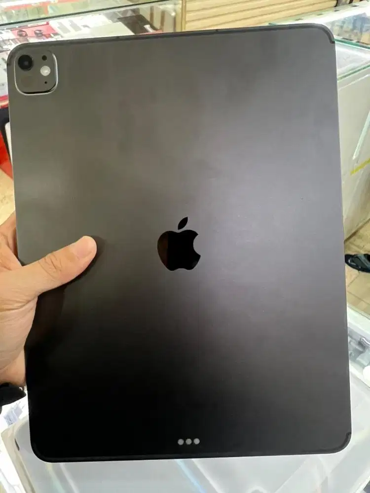 Ipad pro m4 256 13 inch wifi only inter bh 100 garansi juli 2026