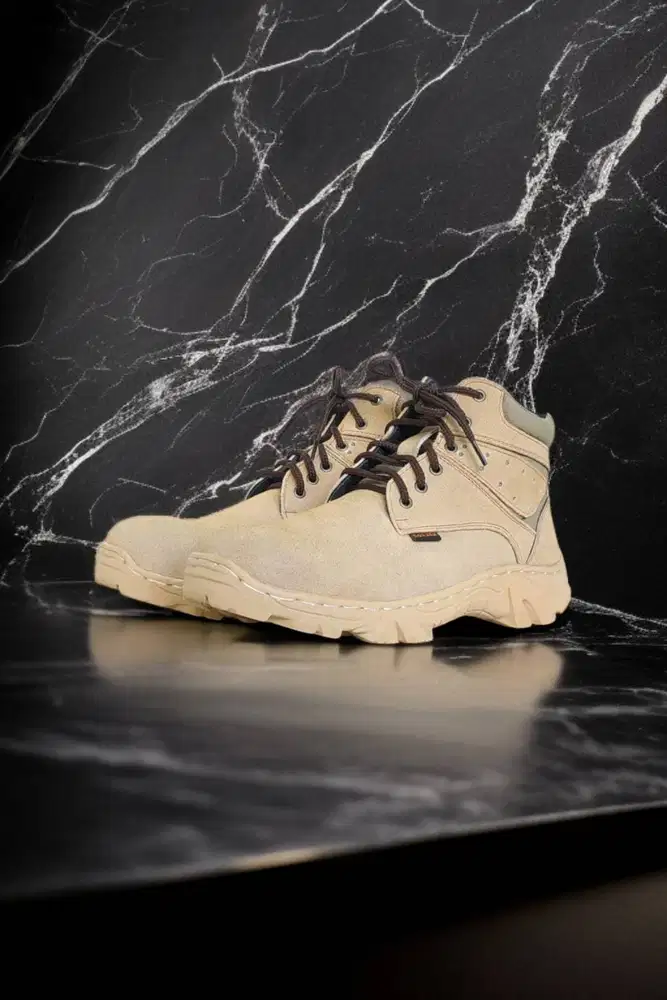 Flash sale Sepatu safety anti minyak Bontang