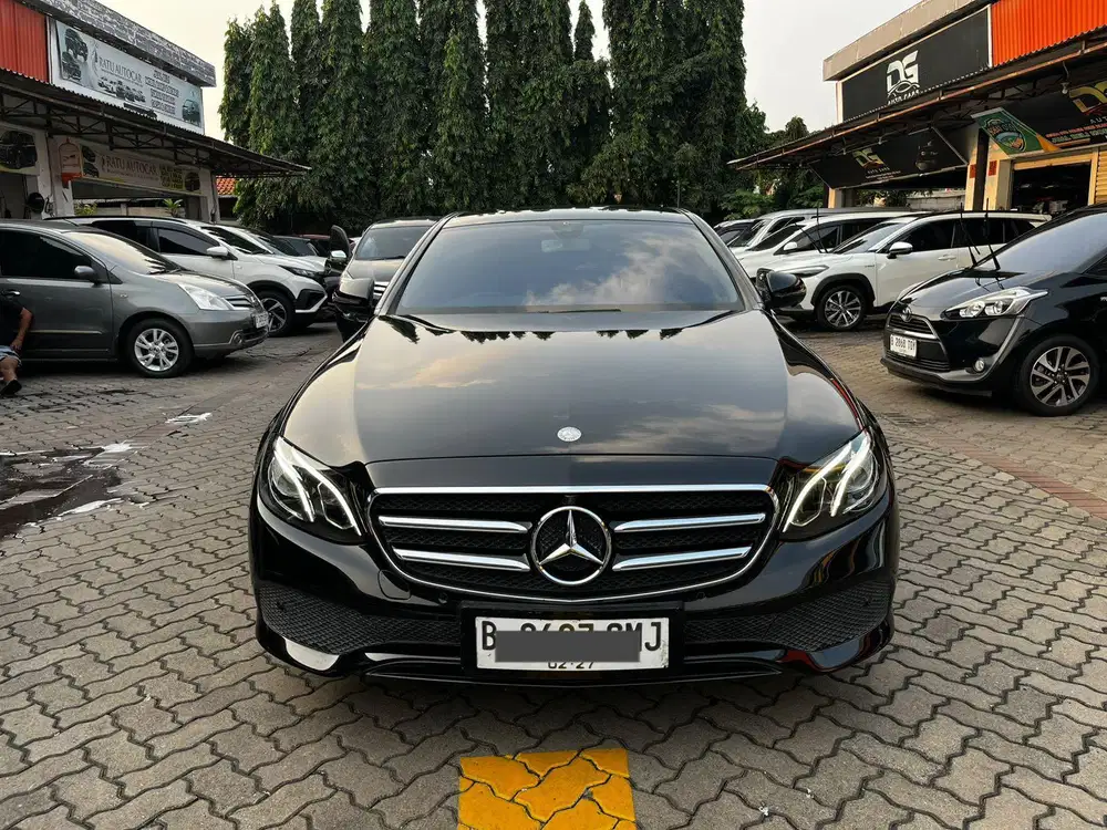 MERCEDES BENZ MERCY E300 TAHUN 2016 km13ribu